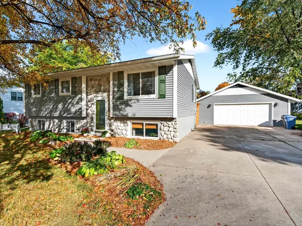 1318 Biscayne Dr, Little Chute, WI 54140