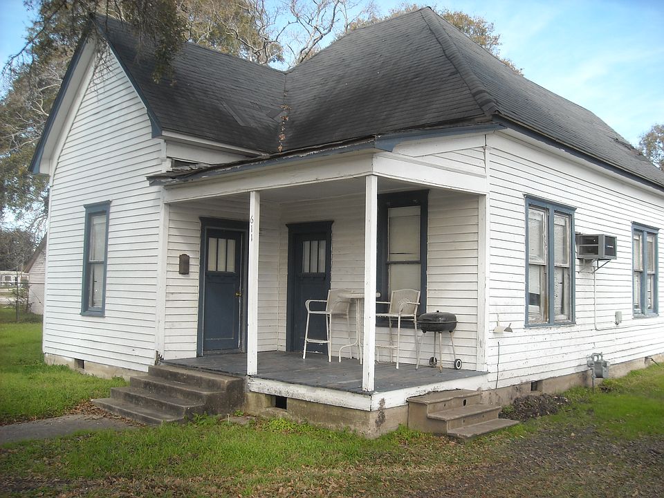 1st image of 611 S Mechanic St