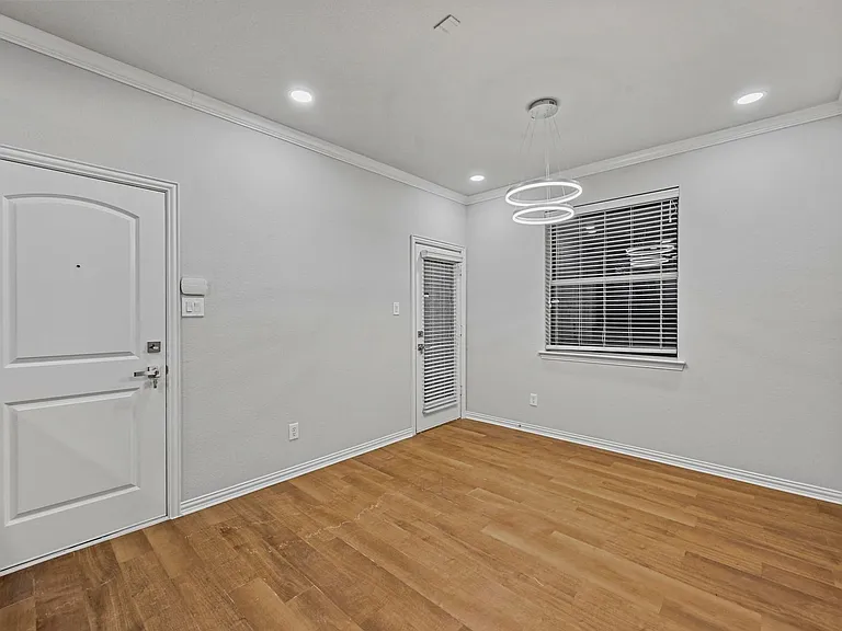 1045 Rodin Ln — Photo 7