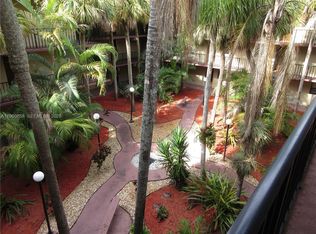 10835 SW 112th Ave APT 305, Miami, FL 33176