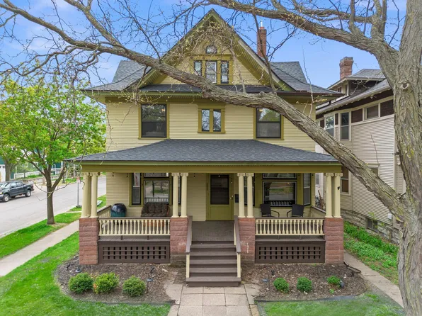 802 Ashland Ave, Saint Paul, MN 55104
