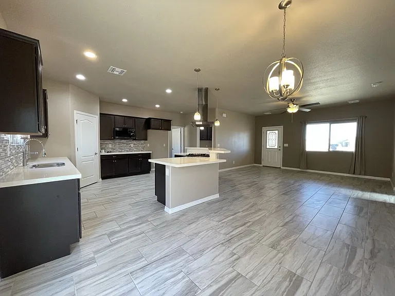 2265 E Robby Loop — Photo 3