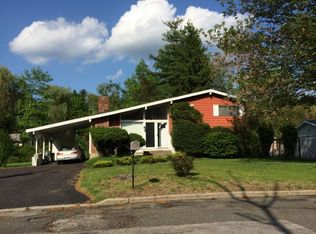 33 Lark Ave, White Plains, NY 10607