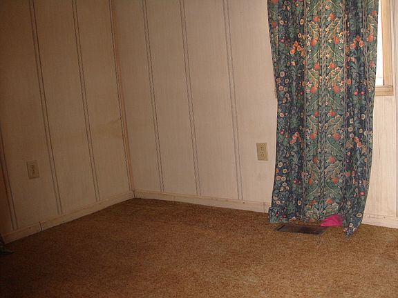 bedroom down
