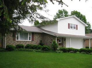 253 Colonial Ave SE, New Philadelphia, OH 44663