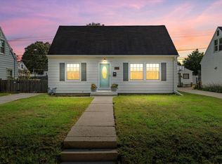 144 S Honey Creek Pkwy, Milwaukee, WI 53214