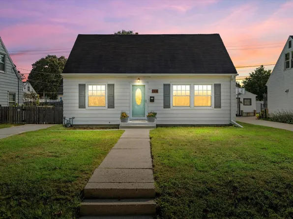 144 South Honey Creek PARKWAY, Milwaukee, WI 53214