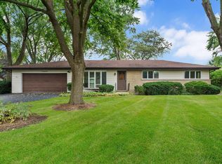 3N685 Locust Ave, West Chicago, IL