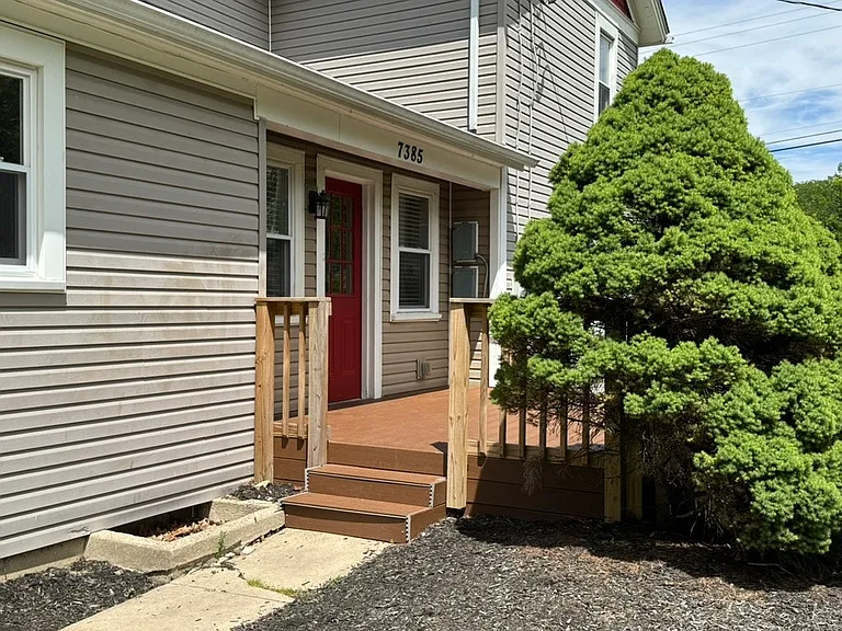 Entry from Driveway