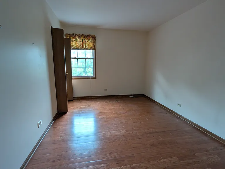 410 Orleans Ave — Photo 22
