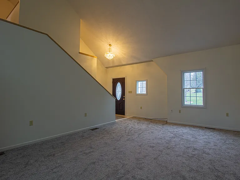 918 Harold Ave #918 — Photo 10