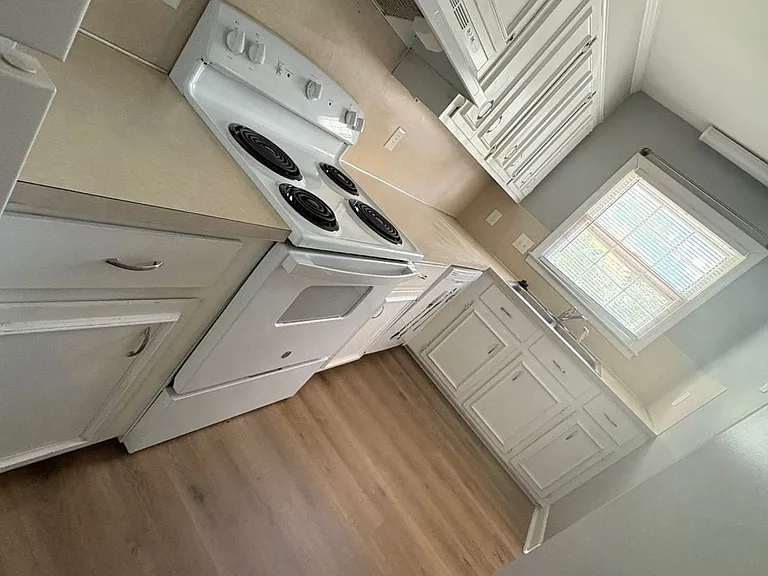 700 B Ave #710 & 708 — Photo 9
