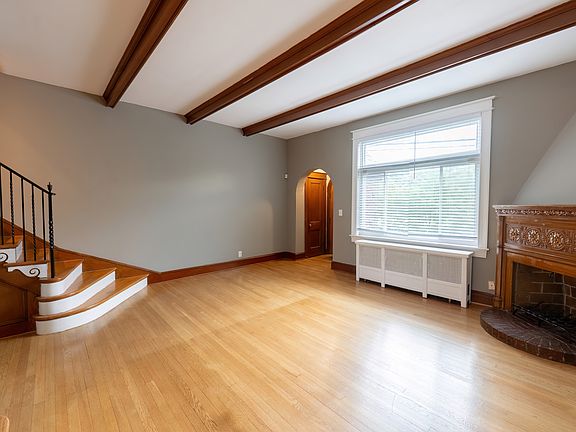 5th image of 317 Ingraham St NW