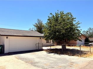 7085 Tamarisk Ave, Yucca Valley, CA 92284