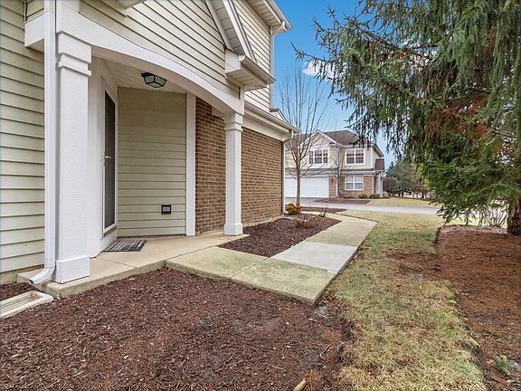 4th image of 2775 Borkshire Ln #2775