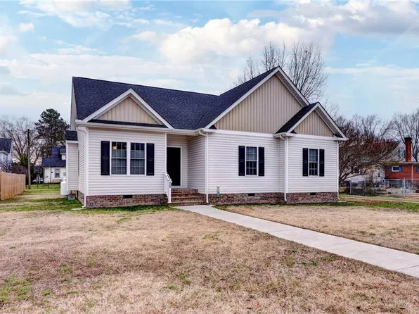 320 12th St, West Point, VA 23181