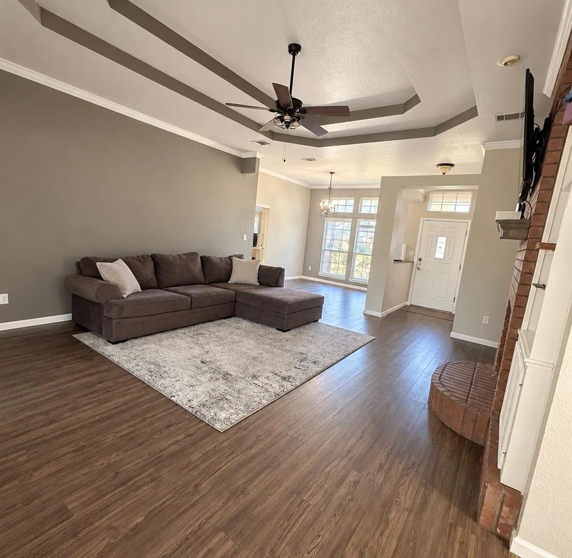 3 bed, 2.0 bath, 1780 sqft, $1,750 — Photo 2