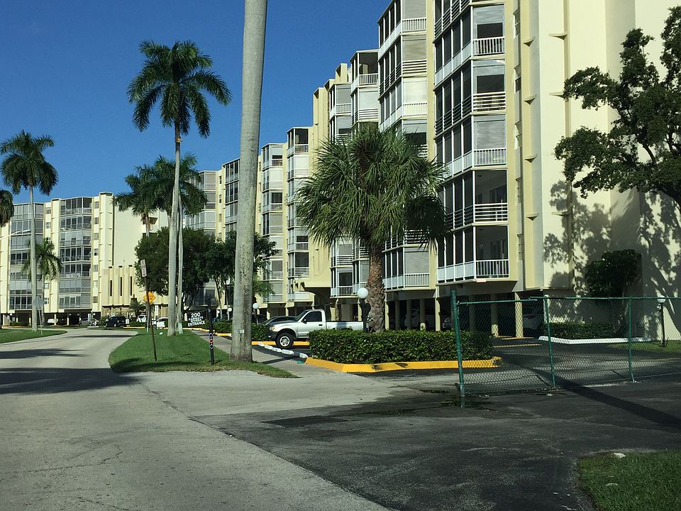 2nd image of 200 Diplomat Pkwy APT 728