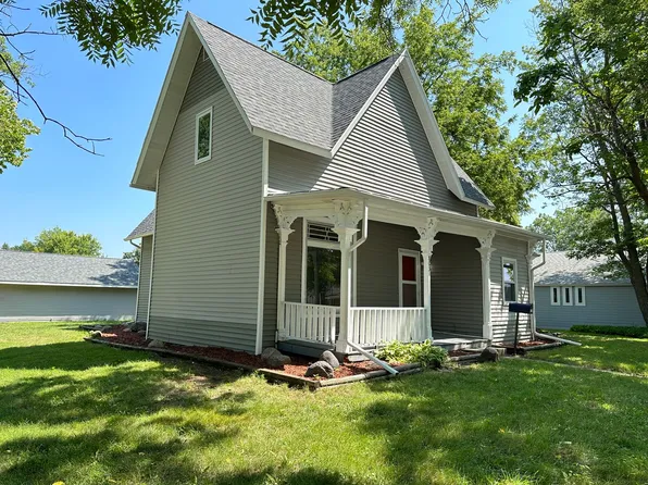 803 E Court Ave, Winterset, IA 50273