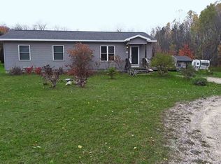 3166 Kernow Ln, Harbor Springs, MI 49740