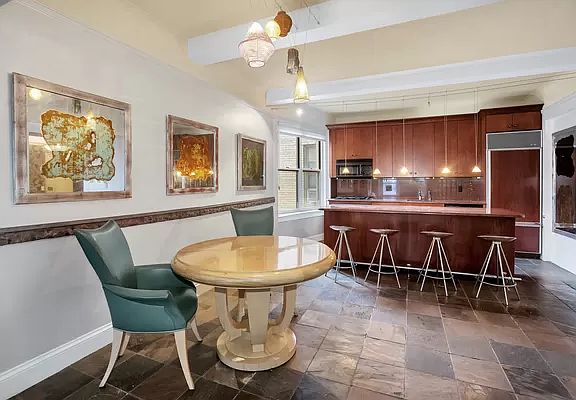 4th image of 333 W End Ave APT 15A
