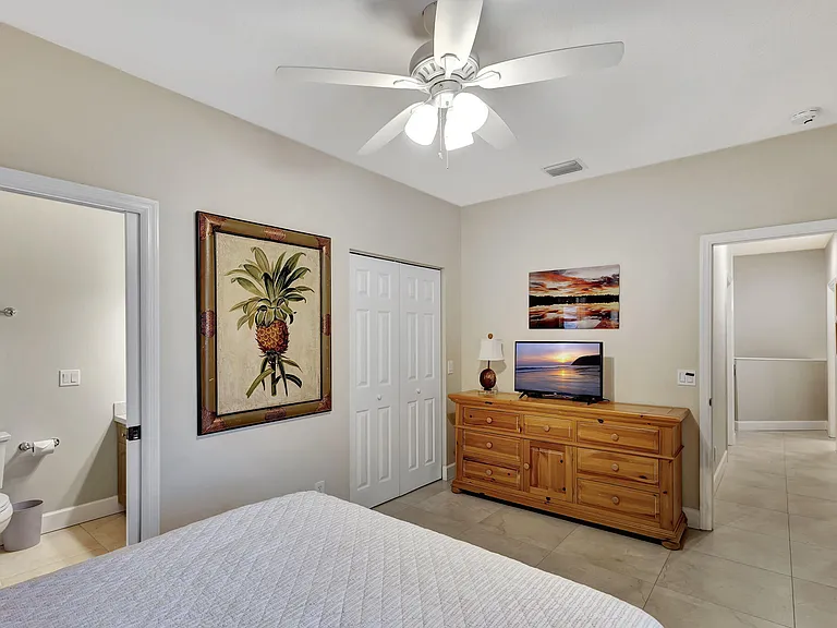 13814 Yarmouth Dr — Photo 7