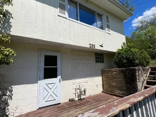 258 Highland Rd, Rochester, PA 15074