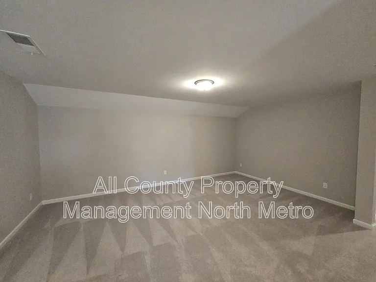 490 Tall Pines Ter — Photo 16