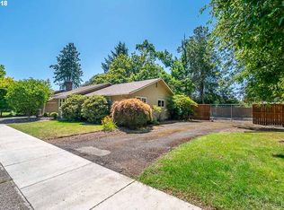 670 Sweet Gum Ln, Eugene, OR 97401