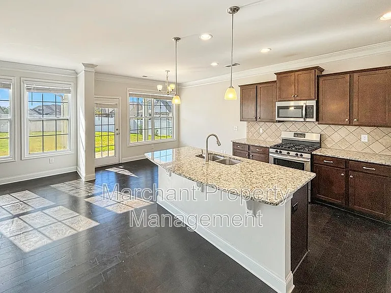 602 Waymeet Dr — Photo 7