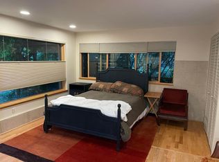 68 Scenic Dr, Ashland, OR