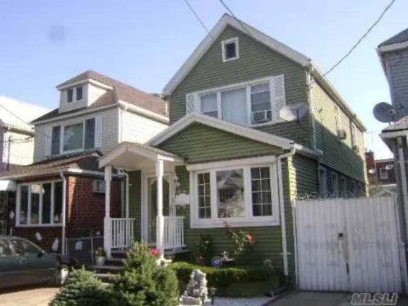 8955 219th St, Jamaica, NY 11427