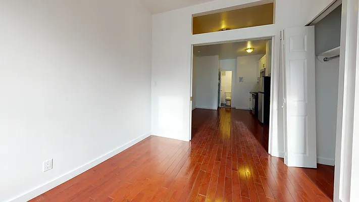 Rented by Bond New York | media 22