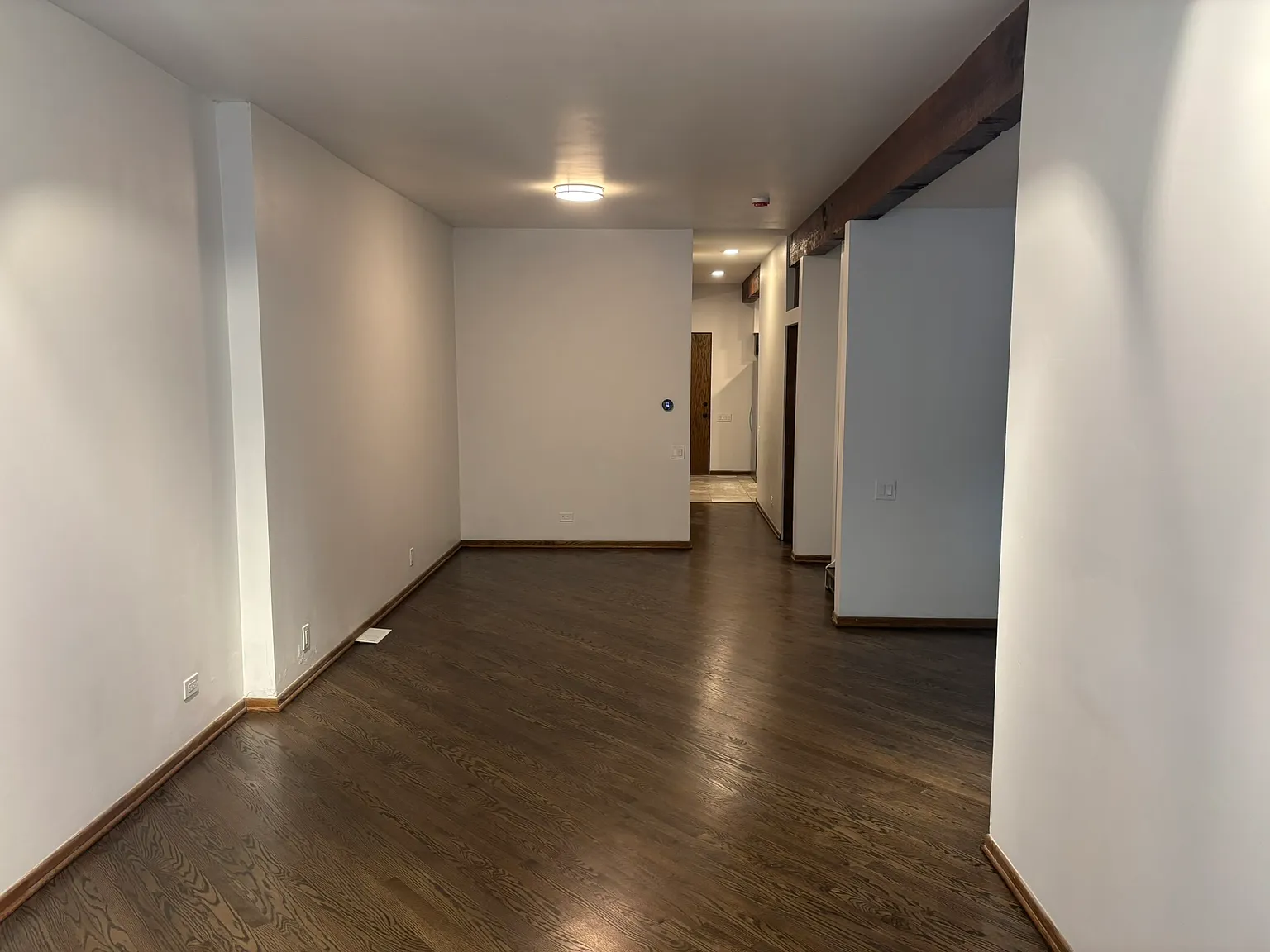 3 bed, 2000 sqft, $6,000 — Photo 4