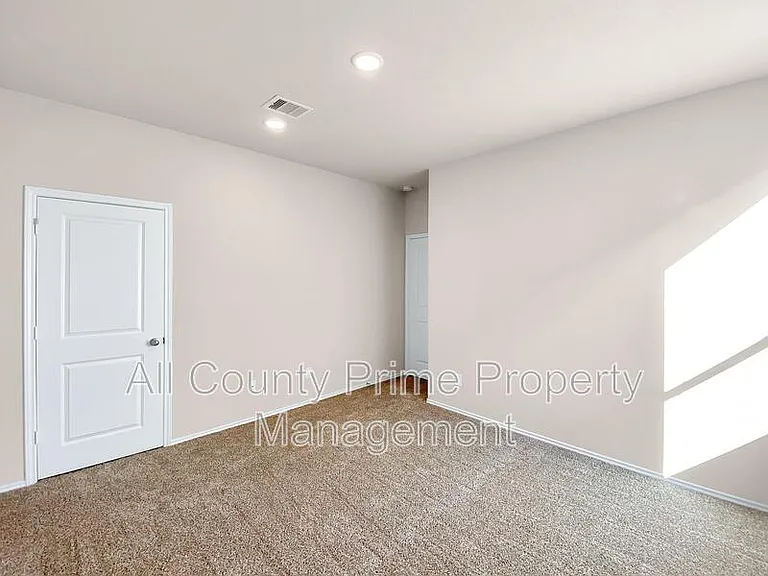 13067 Clearview Dr — Photo 12