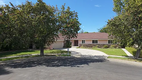 19647 Merridy St Photo 1