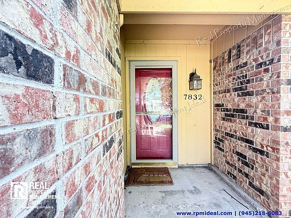 3rd image of 7832 Pebblebrook Dr