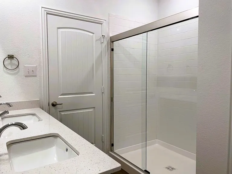 114 Providence Ave — Photo 6