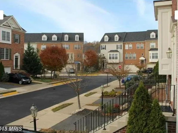 7566 Great Swan Ct, Alexandria, VA 22306