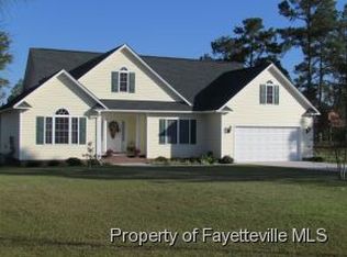 270 Fox Run Ln, Autryville, NC 28318
