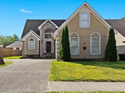 8806 Kings Lynn Ln, Louisville, KY, 40220