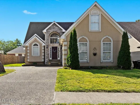 8806 Kings Lynn Ln, Louisville, KY 40220