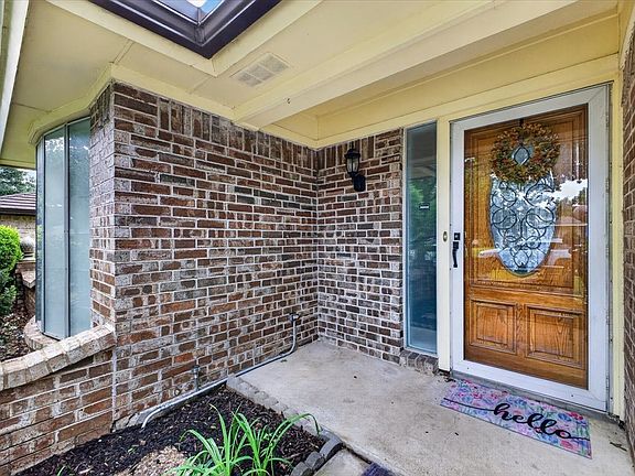5th image of 3621 Kelvin Ave