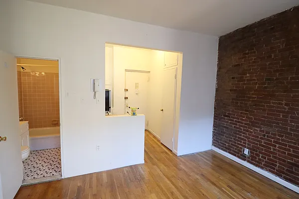 Rented by Corcoran | media 19