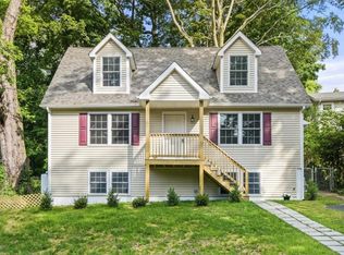 1670 Westchester Ave, Peekskill, NY 10566