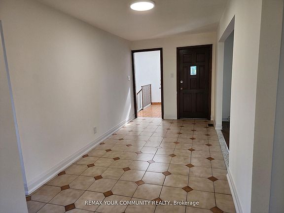 2nd image of 214 Pellatt Ave