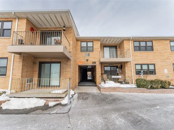 14 Florence #25B, Freeport, NY 11520