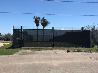 2338 Bay Oaks Harbor Dr, Baytown, TX 77523