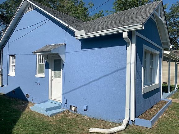 5th image of 215 Carter St