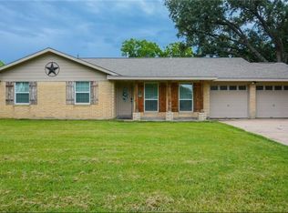 1925 9th St, Hempstead, TX 77445